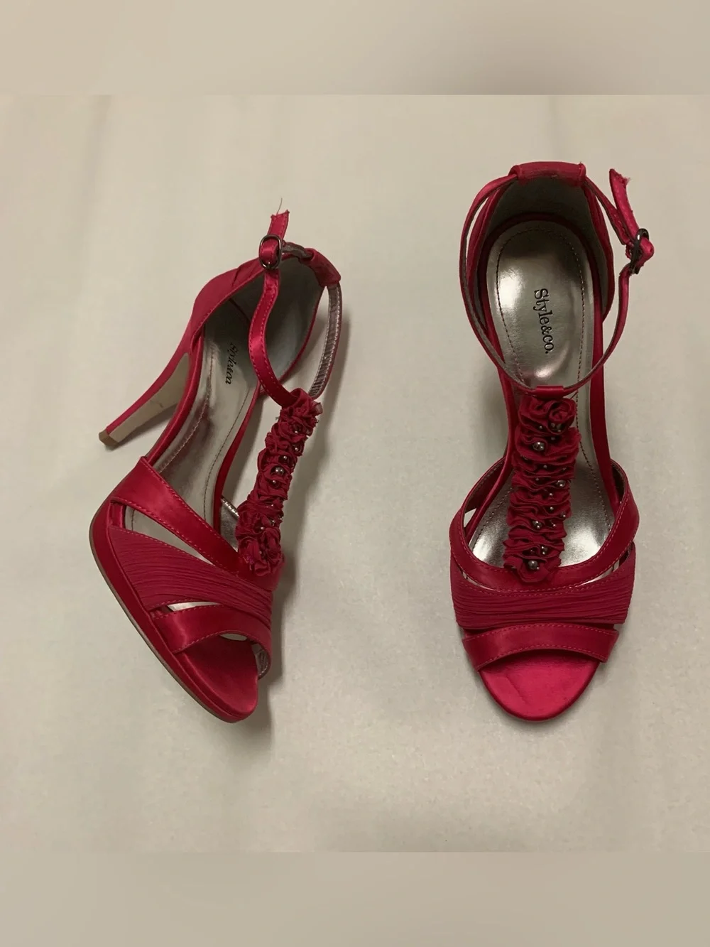 Style & Co Raspberry Pink Satin Ruffle T-Strap Heeled Dress Sandals Women's Sz 8